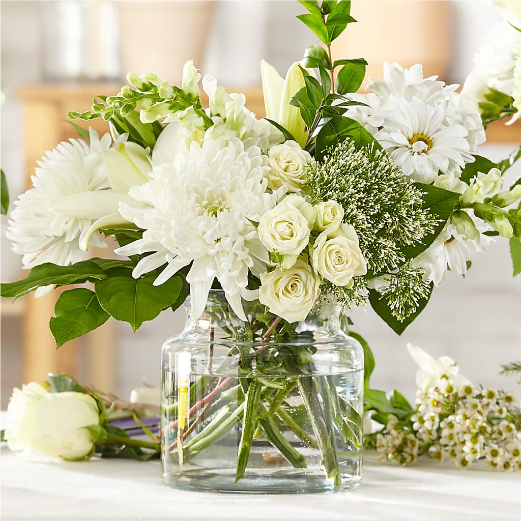Classic Ivory – A Florist Original – The Flower Nook Inc, Orlando FL