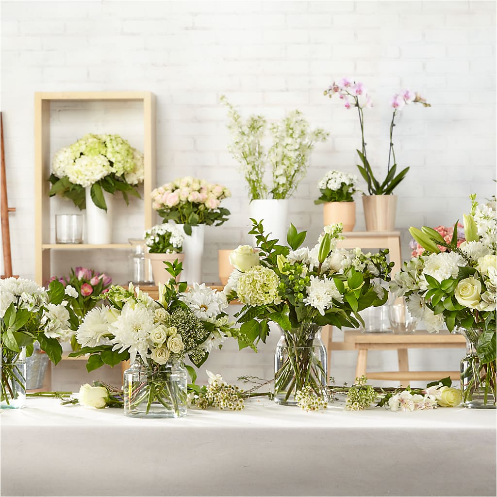 Classic Ivory – A Florist Original – The Flower Nook Inc, Orlando FL