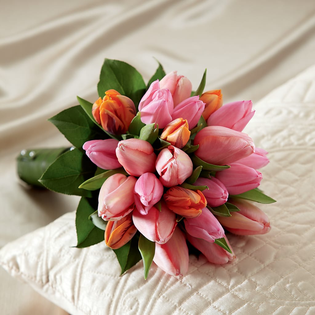 Embraceable Bouquet – The Flower Nook Inc, Orlando FL