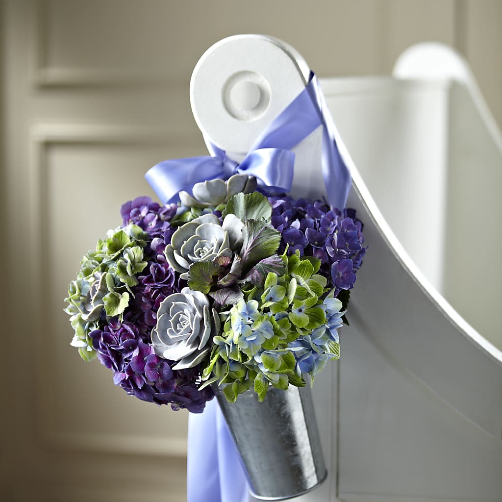 Declaration Pew Décor – The Flower Nook Inc, Orlando FL