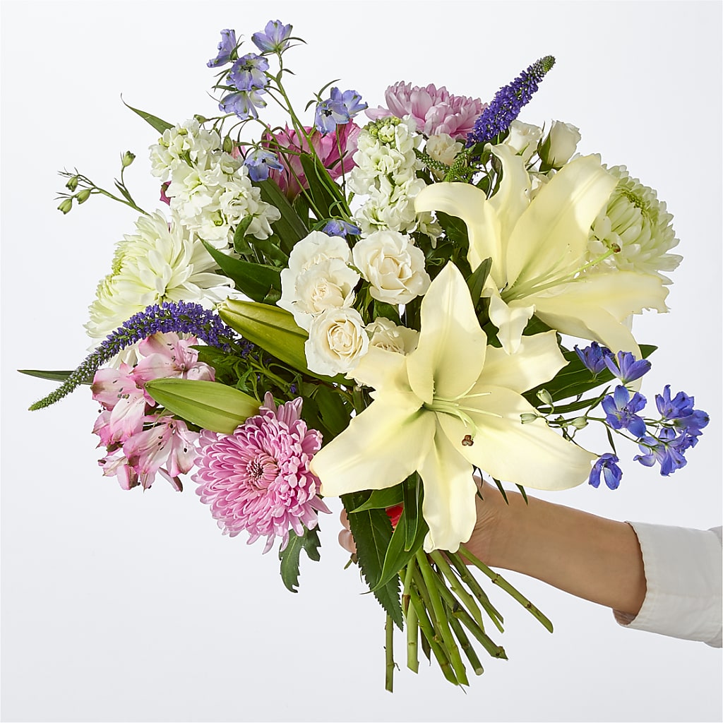 Winter Celebration Bouquet –  The Flower Nook Inc, Orlando FL