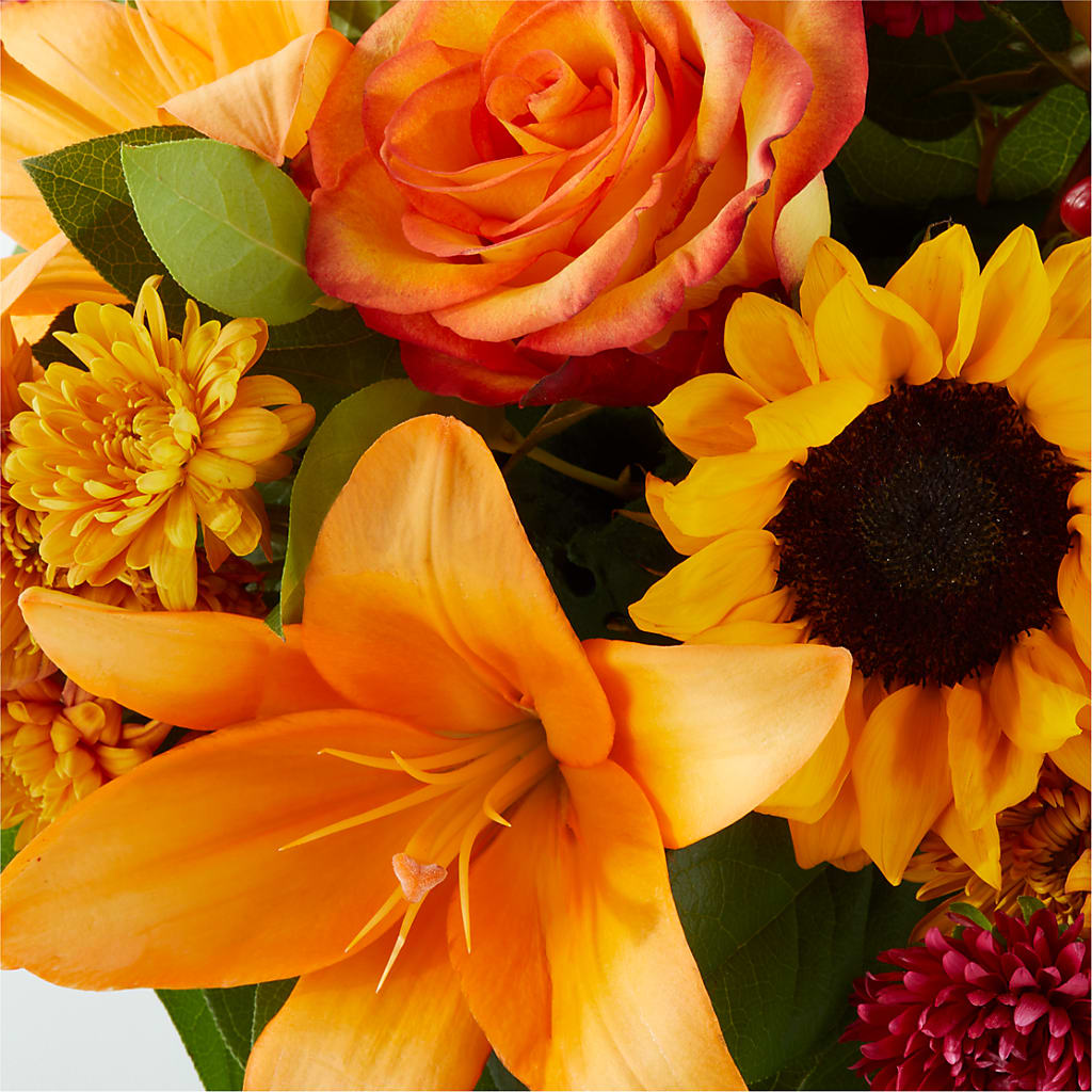 Grateful Centerpiece –  The Flower Nook Inc, Orlando FL