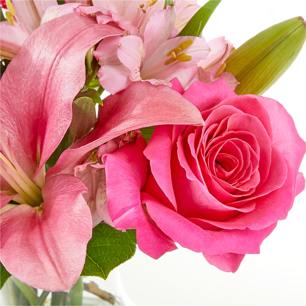 Lots of Love Bouquet –  The Flower Nook Inc, Orlando FL